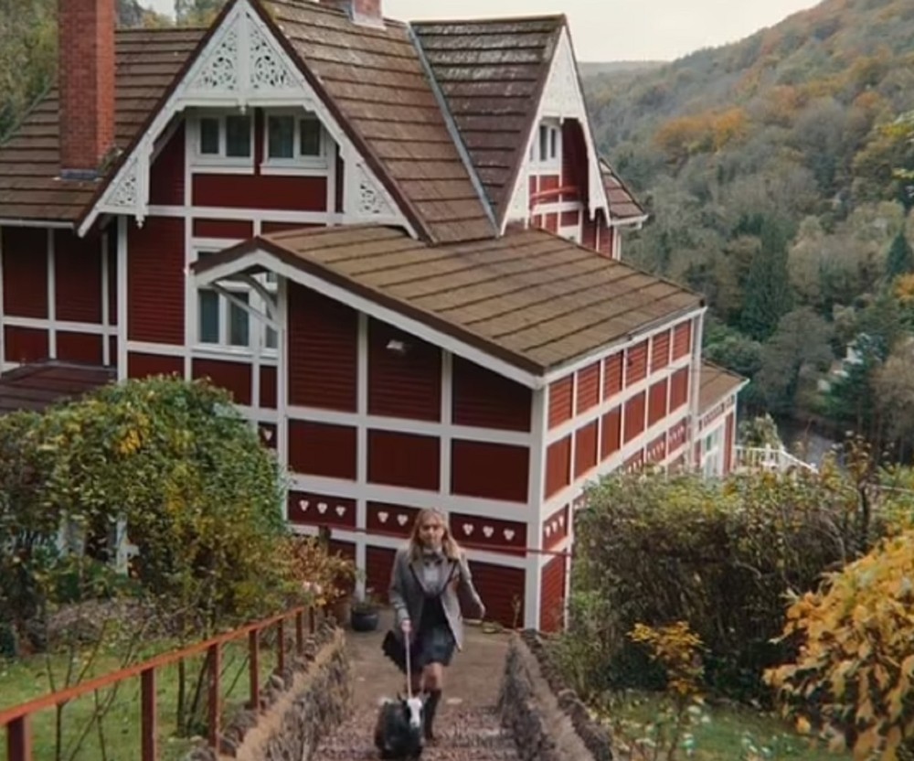 Mans O De Sex Education Est Venda Por R Milh Es Casa Vogue Estate Casa Vogue