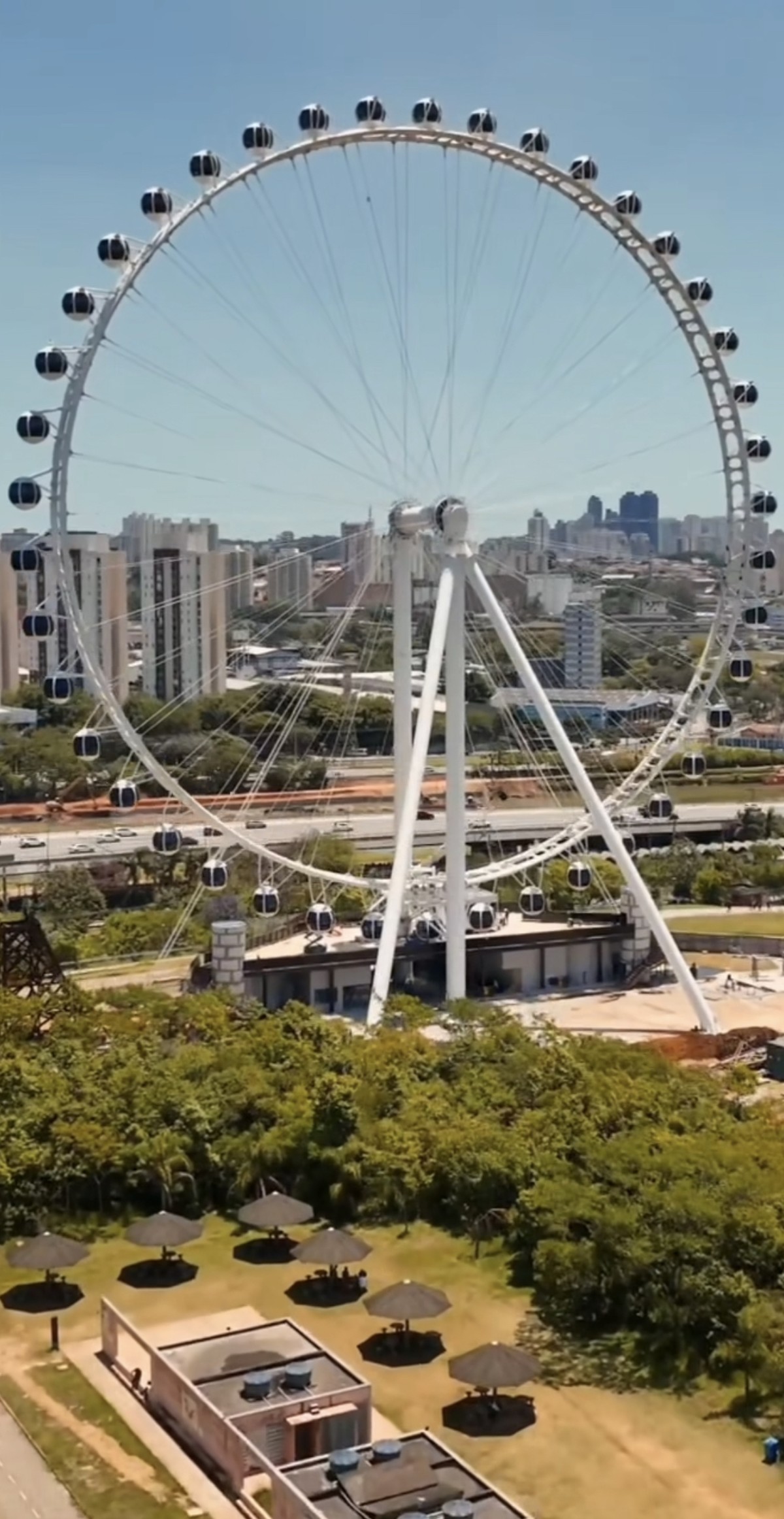 Estrutura Da Maior Roda Gigante Da Am Rica Latina Em Sp Conclu Da Cidades Casa Vogue