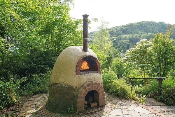 Mansão de Sex Education está à venda por R 9 milhões Casa Vogue Estate Casa Vogue