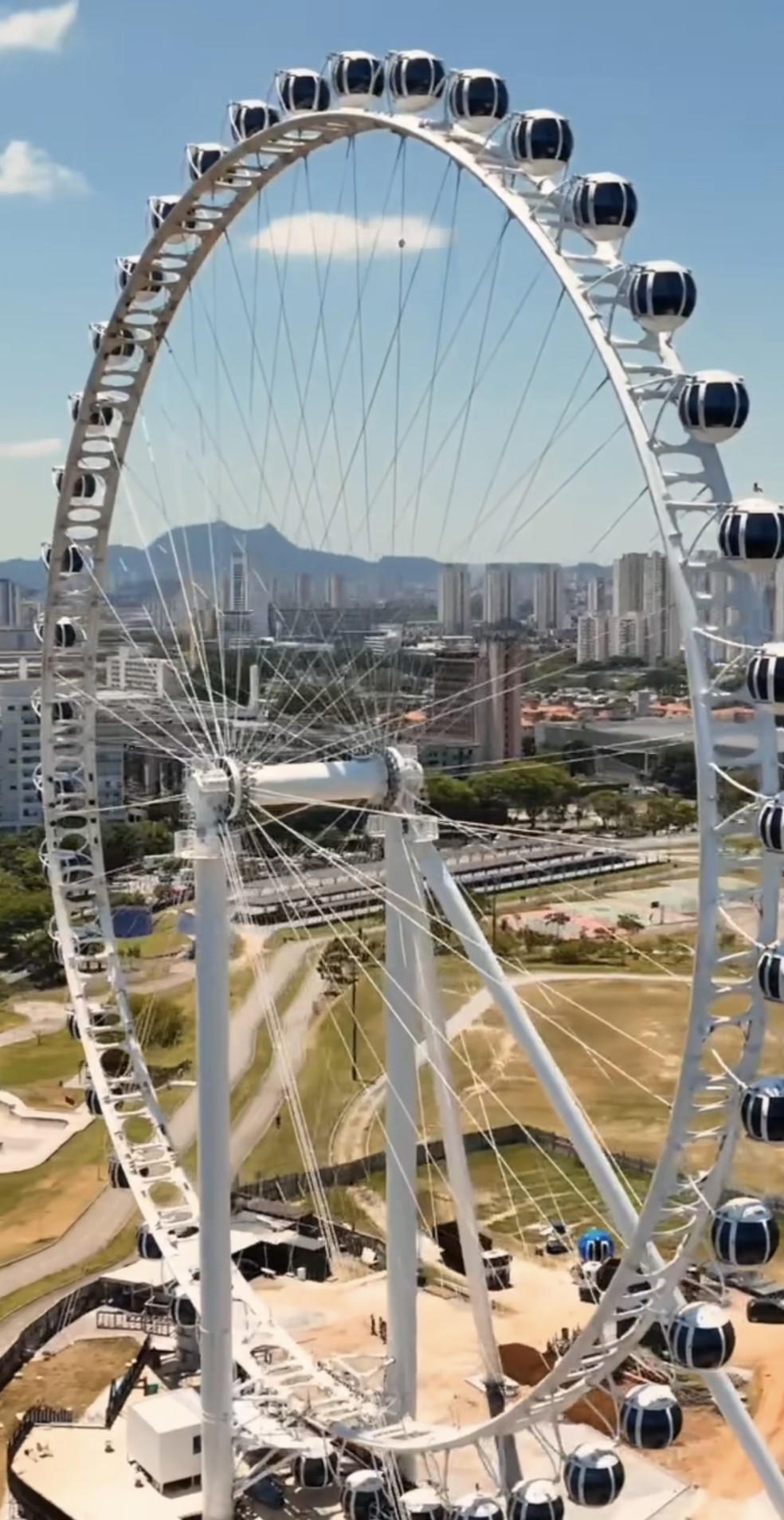 Estrutura Da Maior Roda Gigante Da Am Rica Latina Em Sp Conclu Da Cidades Casa Vogue