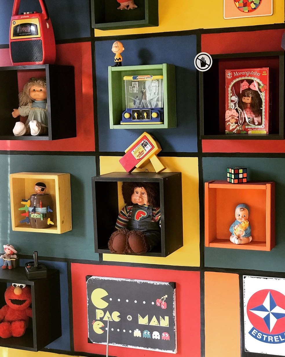 Brinquedos clássicos estão expostos na Casa Torta — Foto: Lu Gatelli/Divulgação Casa Torta