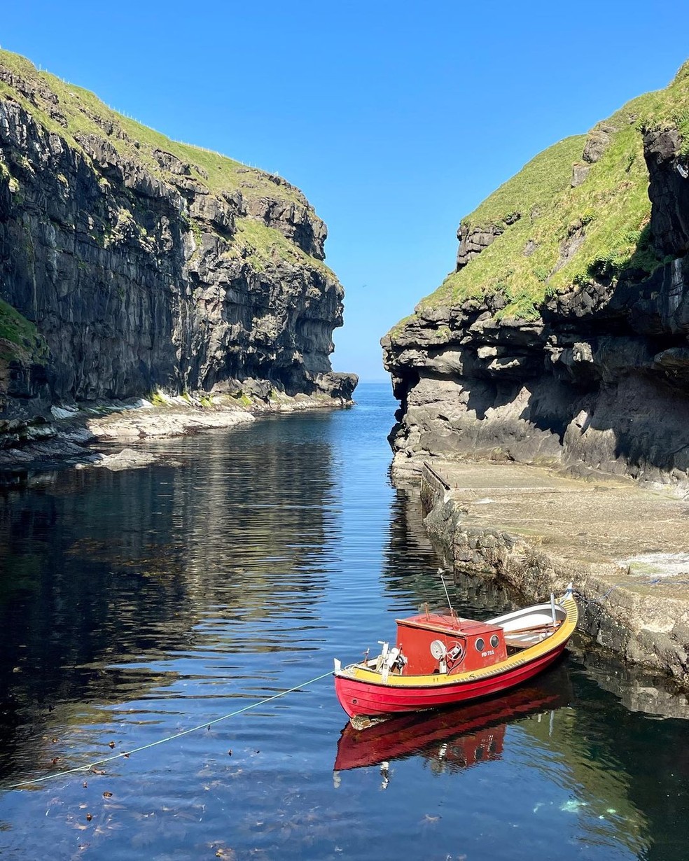 As belas paisagens que a família aproveitou nas Ilhas Faroé — Foto: Reprodução/Instagram @ashleahalpern