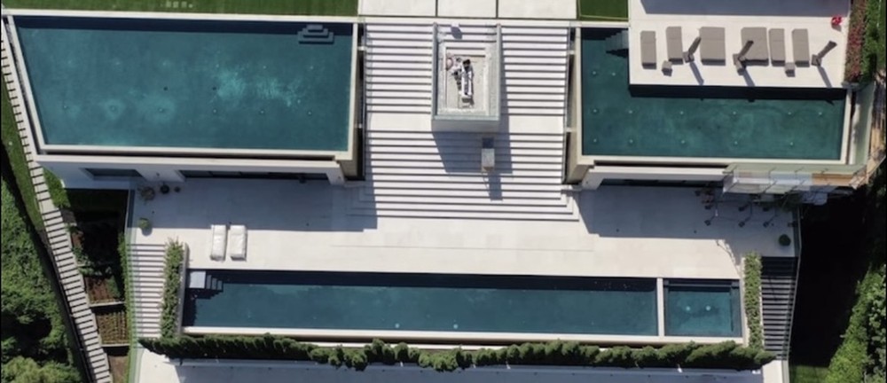 Área externa e piscinas da mansão de Beyoncé impressionam internautas; veja