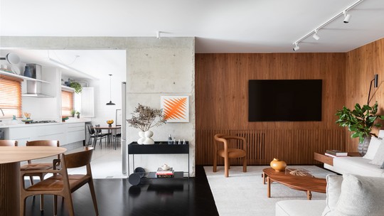 Design, arte e funcionalidade transformam apartamento de 140 m² 
