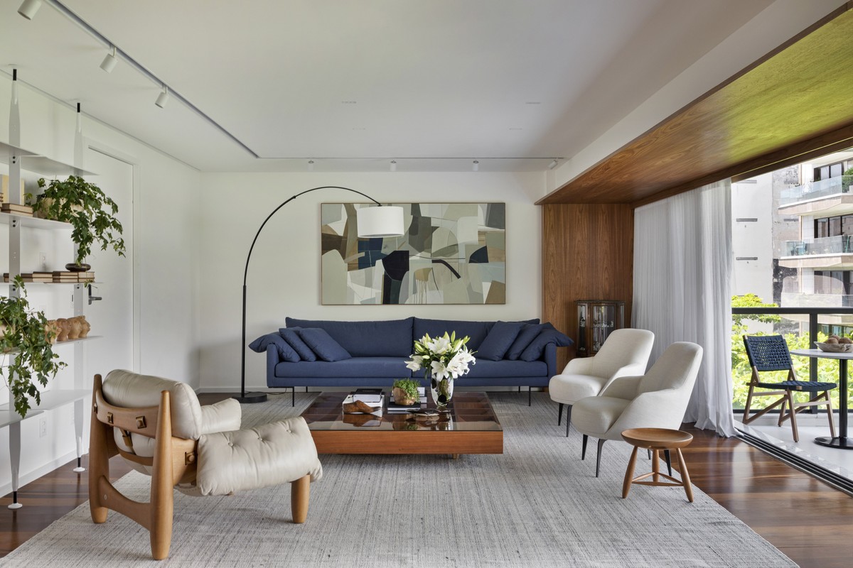 Charme do Leblon inspira apartamento com ícones modernistas