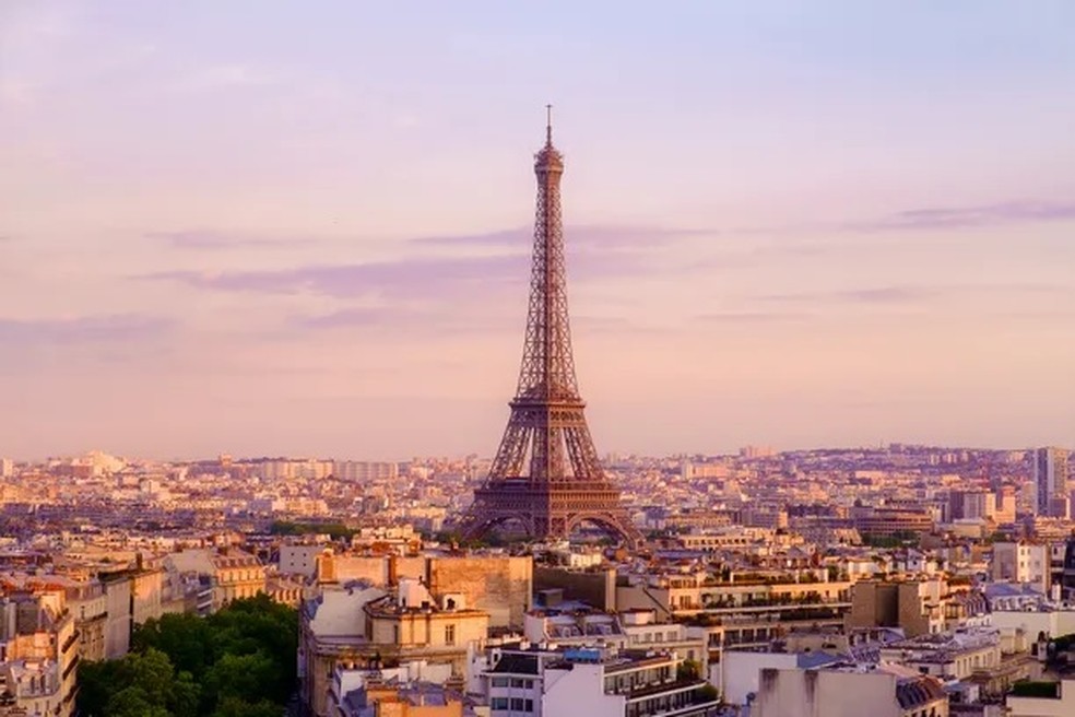Paris, na França, é um dos destinos de viagem para pessoas do signo de Libra em 2024 — Foto: Getty Images