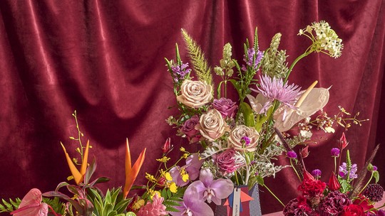 Dia dos Namorados: floricultura inova com buquês inspirados em comédias românticas