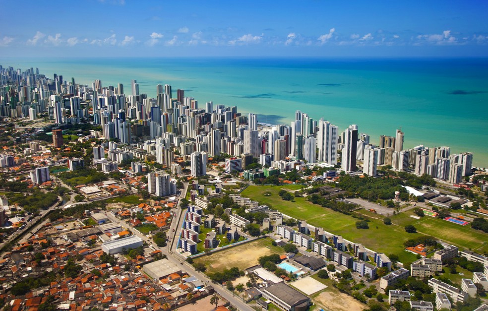 Visão aérea de Recife, capital de Pernambuco — Foto: Gonzalo Azumendi/Getty Images