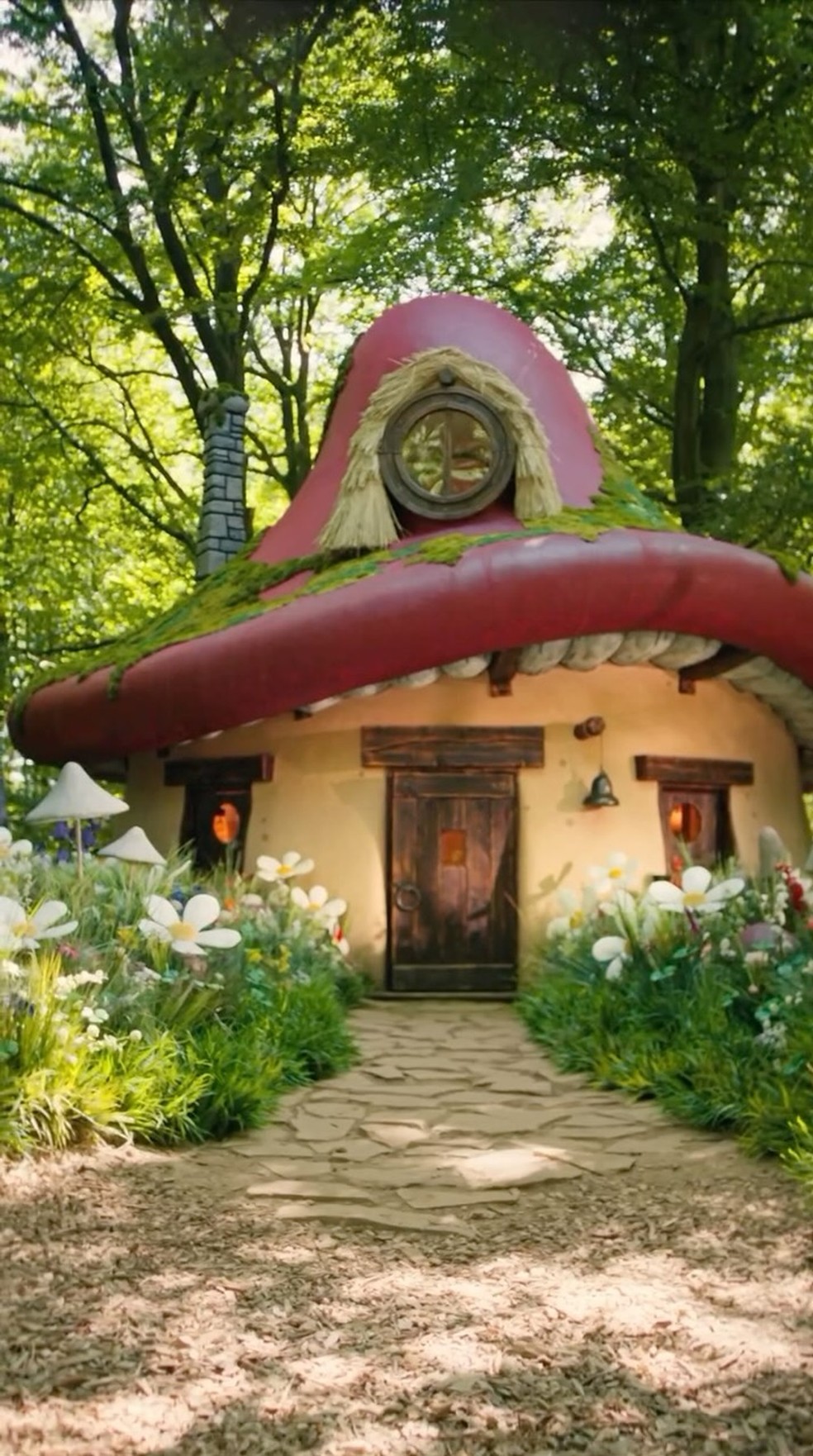 Bélgica ganha instalação de vila inspirada em 'Smurfs' — Foto: Divulgação/Paramount