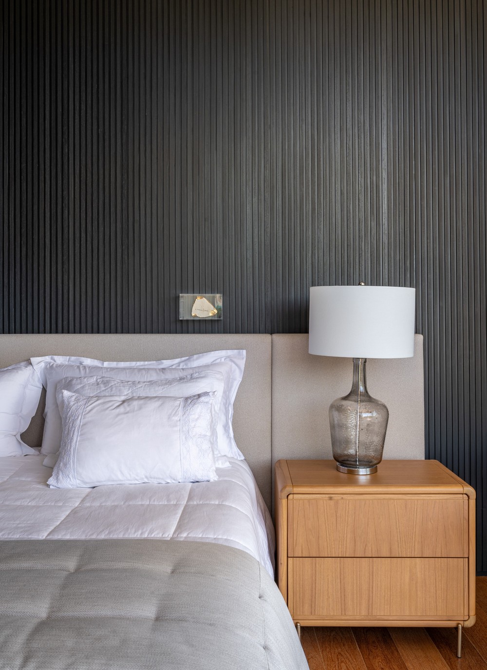 Niina Secrets abre casa de 780 m² com estúdio e conexão com a natureza