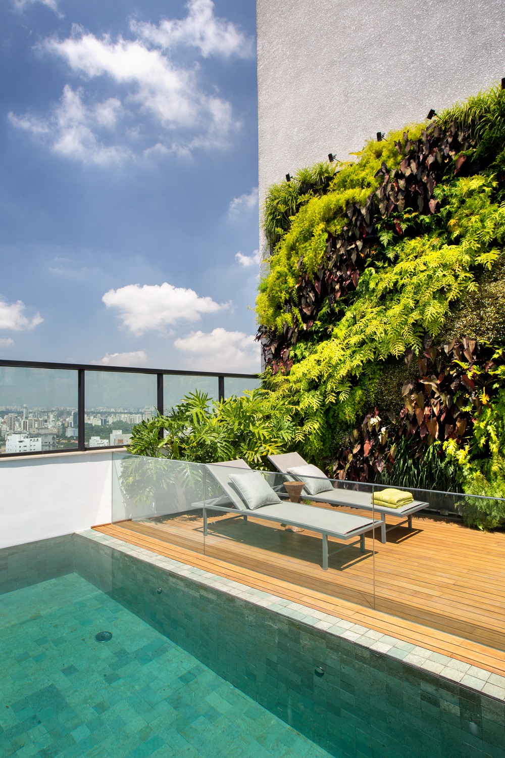 Área de lazer com piscina: 10 projetos para sonhar