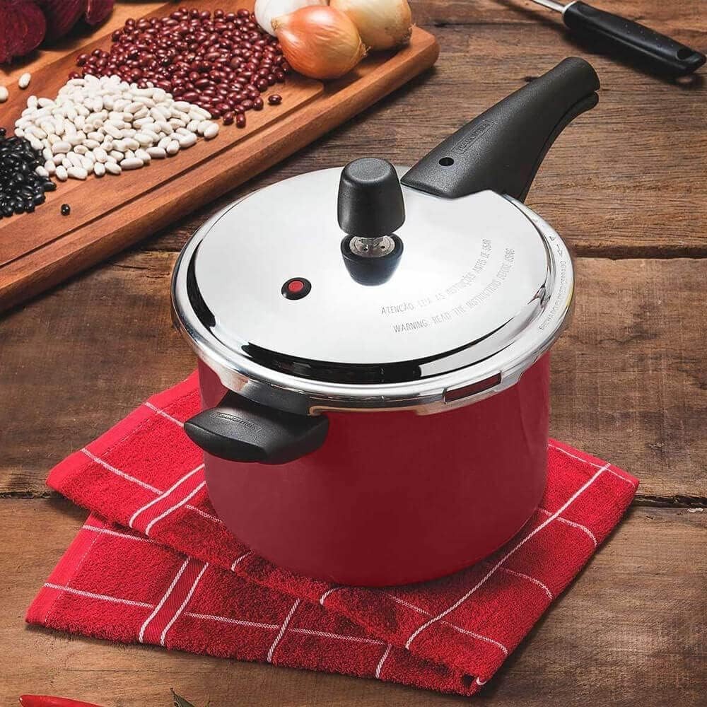 Panela de pressão para iniciantes: entenda como funciona e conheça modelos