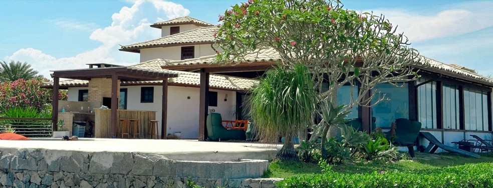 Casa com vista 360° de Búzios é escolhida por Moranguinho e Naldo para  comemorar 10 anos juntos, Casas de famosos