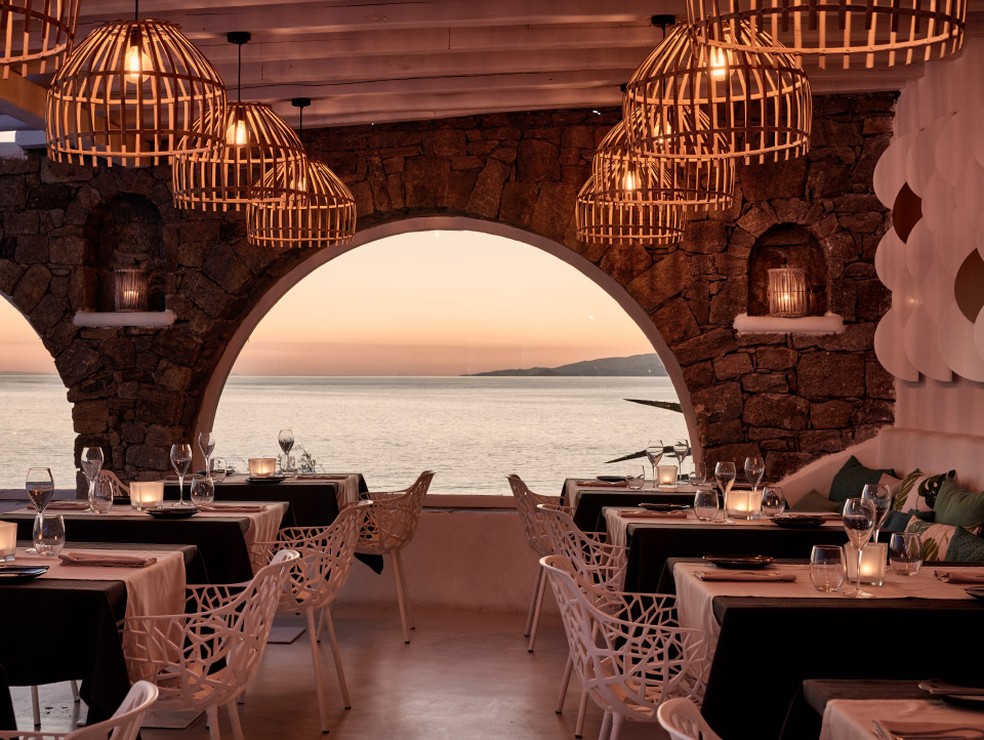 O restaurante Narcissus  combina a tradicional cozinha mediterrânea com a cena gastronômica moderna — Foto: Divulgação/Kouros Hotel & Suites 