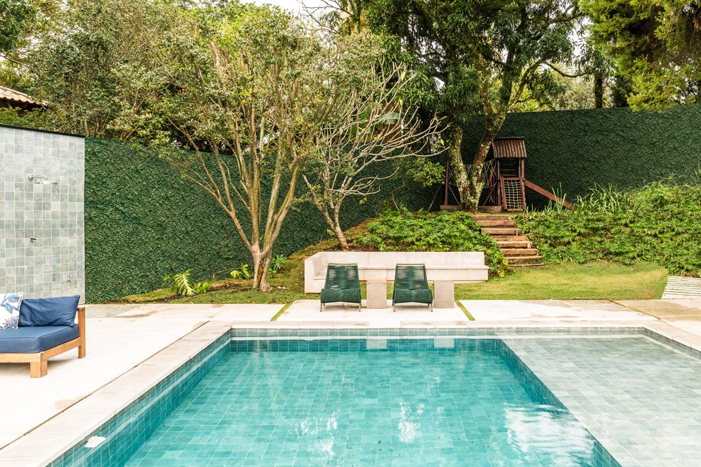 Paisagismo para piscina: dicas e ideias bem refrescantes para se inspirar