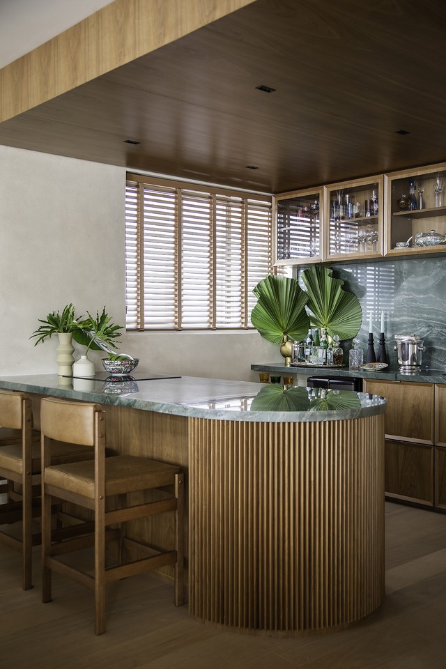 Viagens pelo mundo inspiram decoração de apartamento em São Paulo