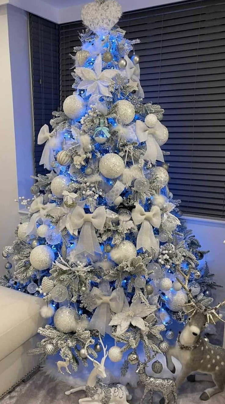 Árvore de Natal branca: 5 ideias lindas de decoração