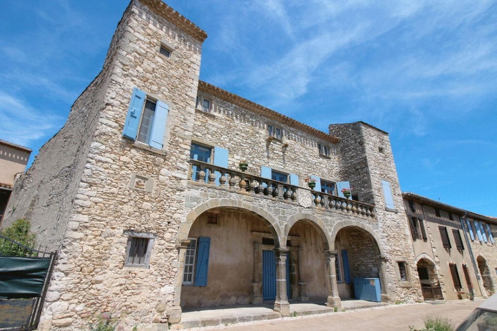 Castelo na França com 300m² é colocado à venda por R$ 4,3 milhões — Foto: Divulgação