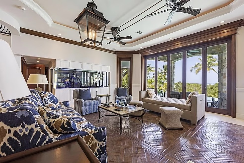 Sydney Sweeney tem casa de praia com 6 quartos, 8 banheiros e adega — Foto: Realtor