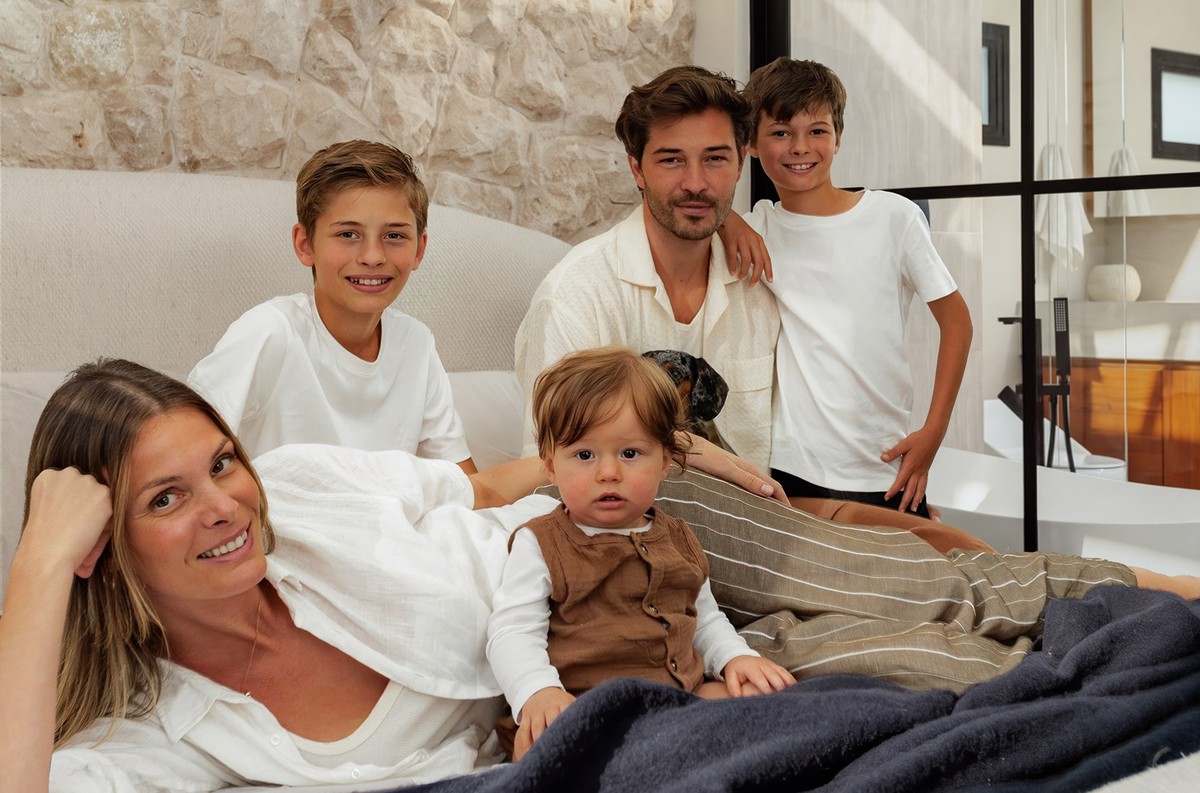 Modelos Francisco Lachowski e Jessiann Gravel abrem a suíte master