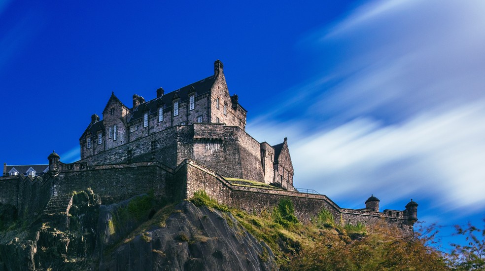 Castelo de Edimburgo, na Escócia, é o ponto turístico mais lotado da Europa, segundo pesquisa — Foto: Getty Images