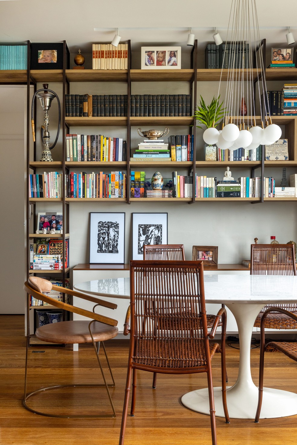 Estante para Livros: Saiba Como Organizar +63 Modelos Lindos  Interiores  de casas, Decoração de bibliotecas em casa, Decoração de casa