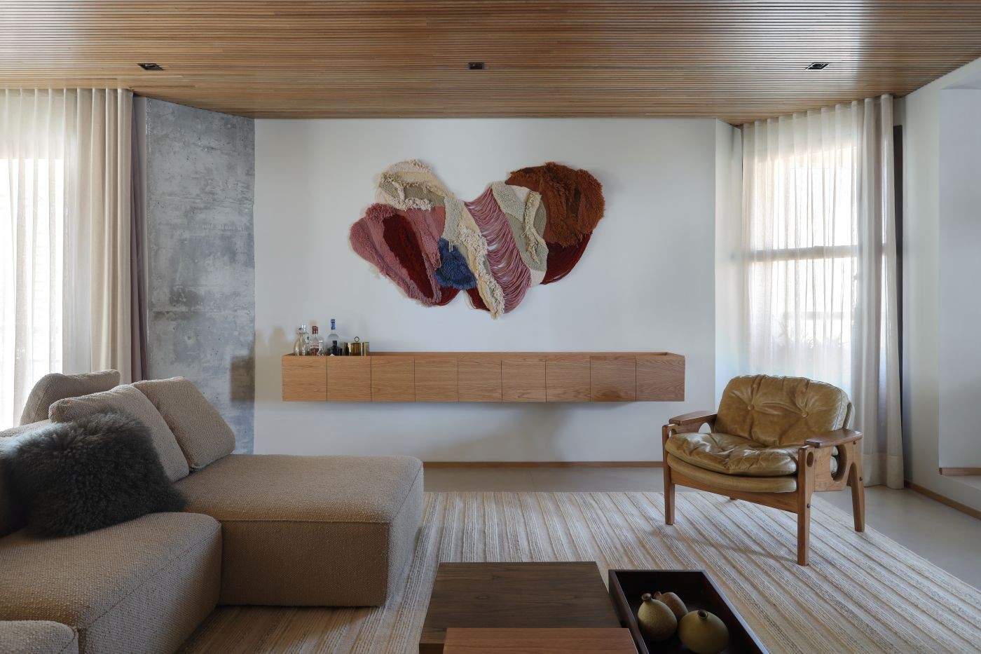 Como decorar um aparador: 13 dicas de arquitetos para dar personalidade ao móvel
