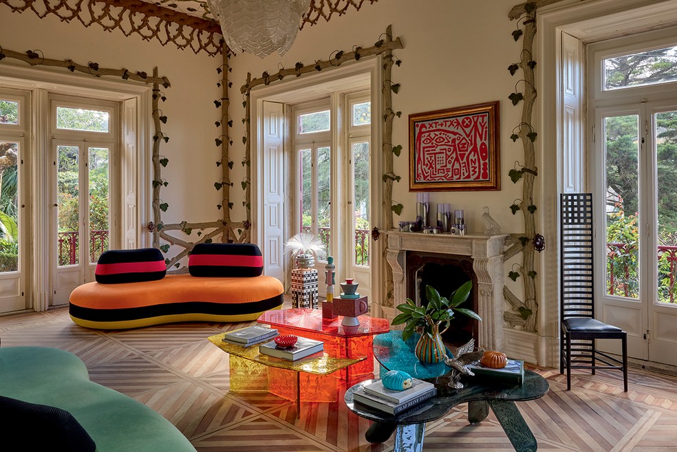Em Portugal, casa histórica tem ar de misticismo e design moderno