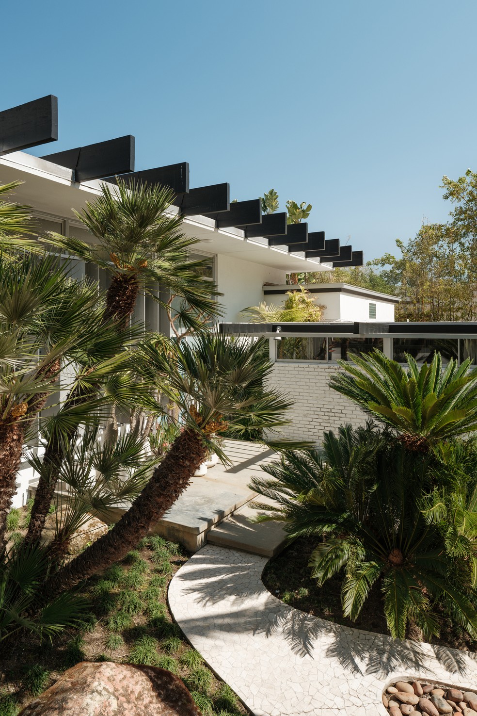 洋書 OSCAR NIEMEYER HOUSES 2a3f5a89-dd0e-47de-b5bd-