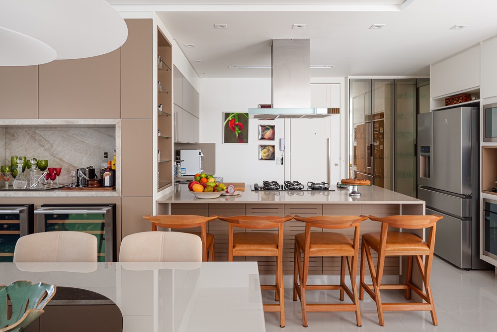 Cozinha com península: 11 ideias bem executadas para se inspirar