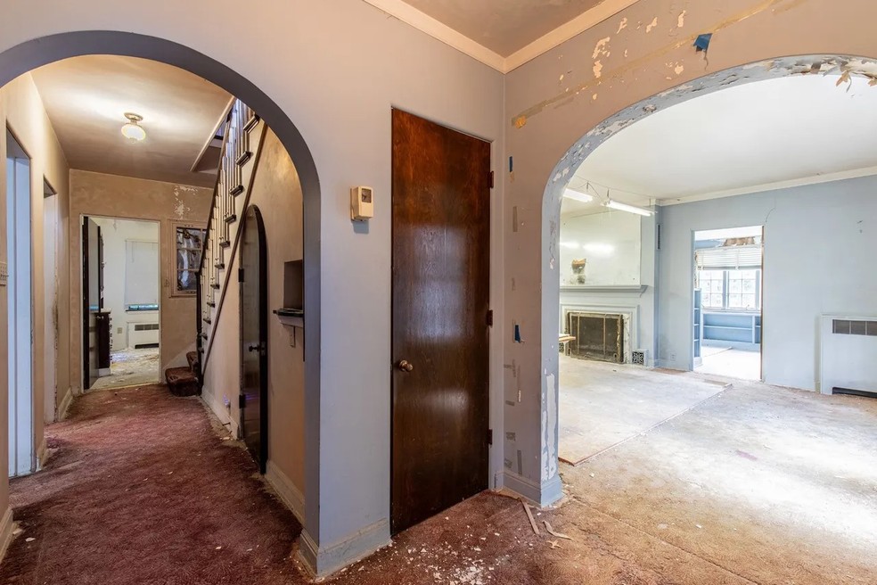 Mansão histórica é colocada à venda por apenas R$ 482 mil nos Estados Unidos — Foto: Reprodução/ Landmark Realty of Illinois 