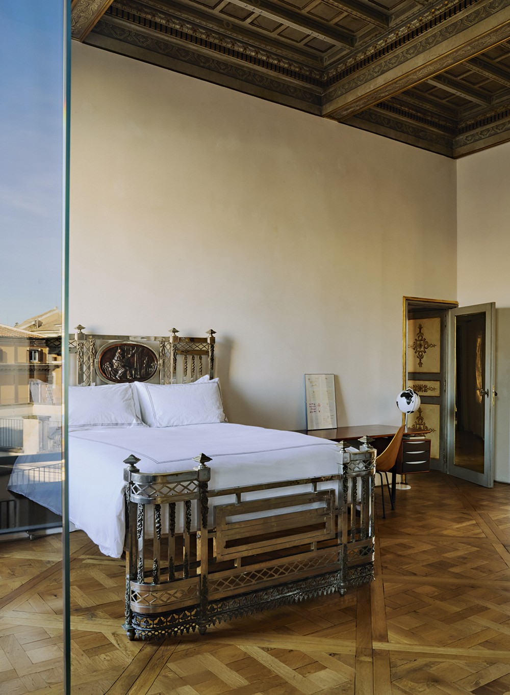Quando em Roma: a casa do designer e colecionador Ramdane Touhami