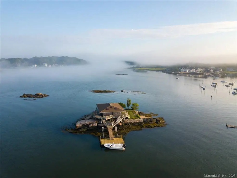 Ilha privativa com casa à beira-mar está à venda por R$ 7,3 milhões — Foto: Divulgação/Coldwell Banker