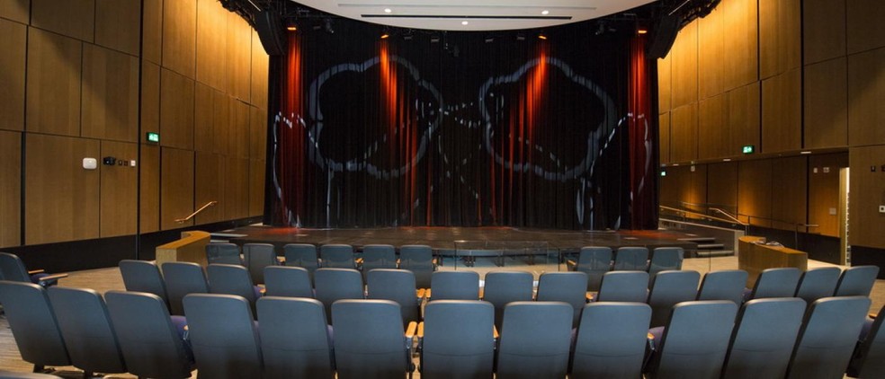  O teatro tem capacidade para 200 pessoas — Foto: Divulgação