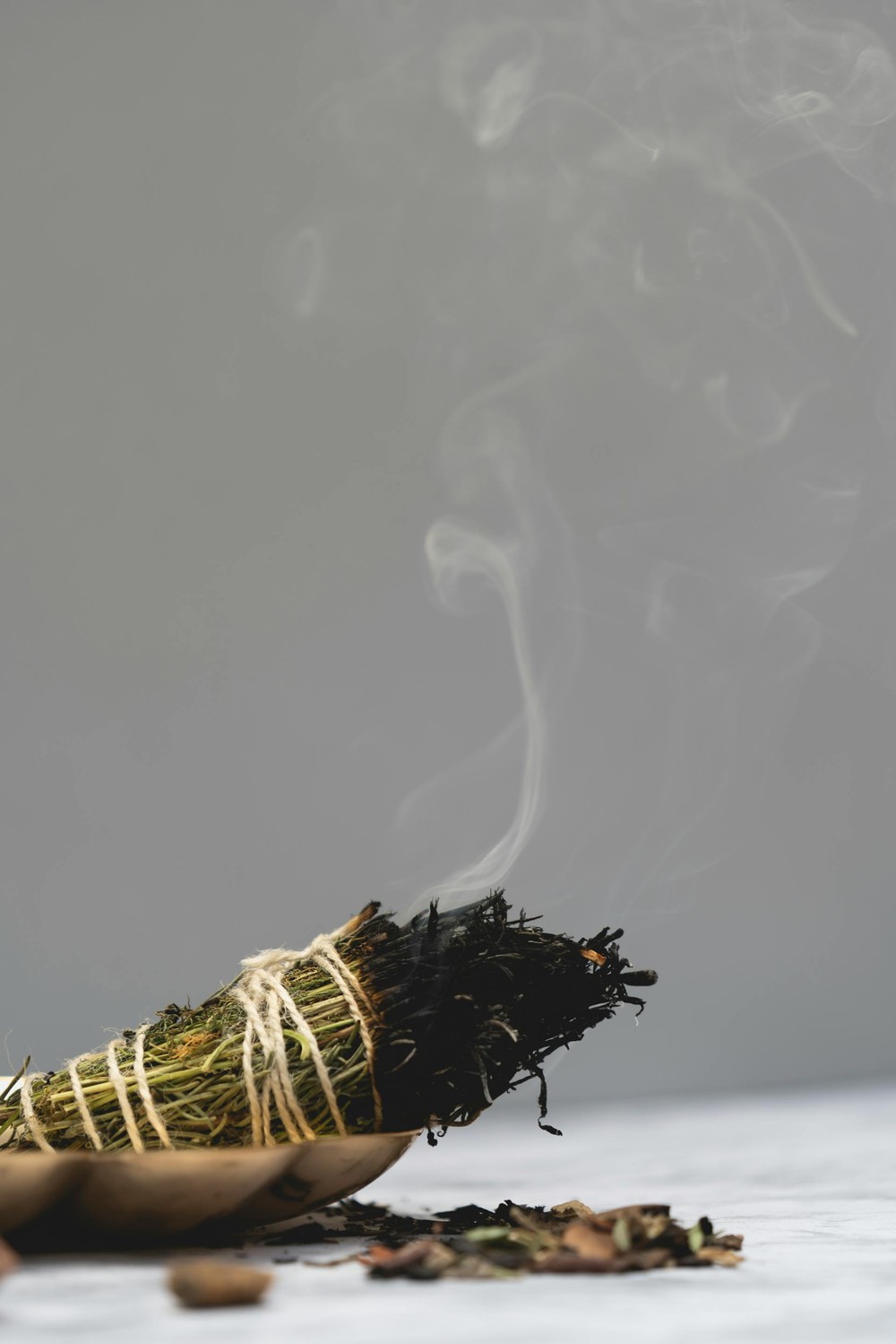 7 tipos de incenso para limpar as energias ruins da sua casa