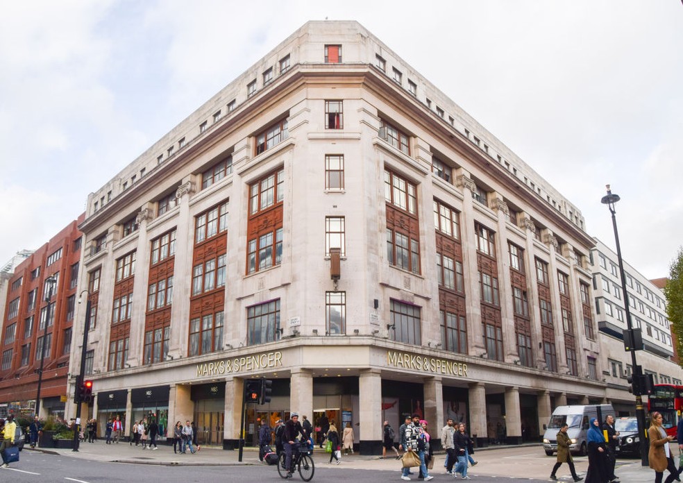 Loja Marks and Spencer, na Oxford Street, no West End, em Londres — Foto: Getty Images/SOPA Images