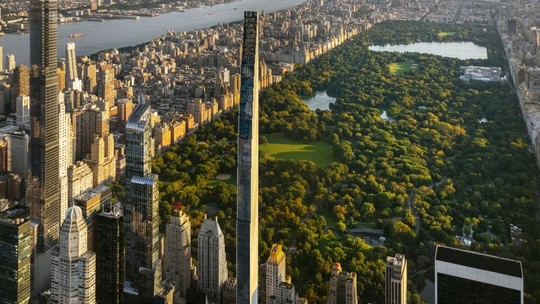 Apartamento na torre mais estreita do mundo pode ser alugado por R$ 360 mil; veja por dentro
