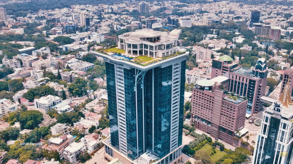 Magnata constrói mansão de R$ 100 mi no topo de arranha-céu, mas não poderá morar nela | Casas | Casa Vogue