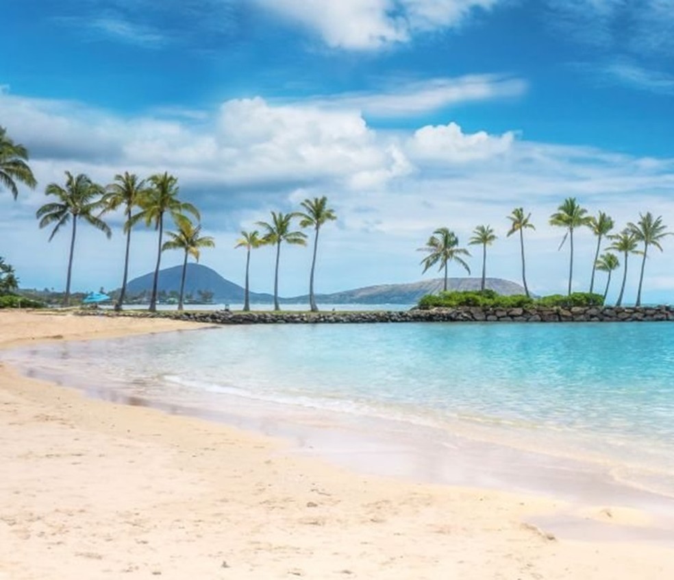 Honolulu, no Havaí,  é um dos destinos de viagem para pessoas do signo de Peixes em 2024 — Foto: Cheryl Ramalho/iStock