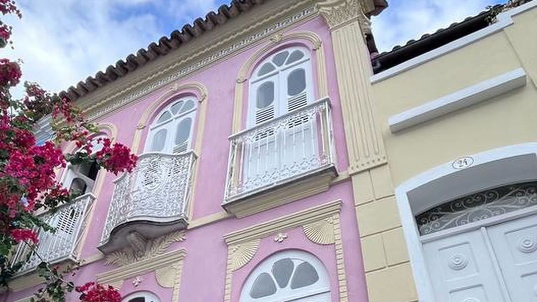 Casa com vista 360° de Búzios é escolhida por Moranguinho e Naldo para  comemorar 10 anos juntos, Casas de famosos
