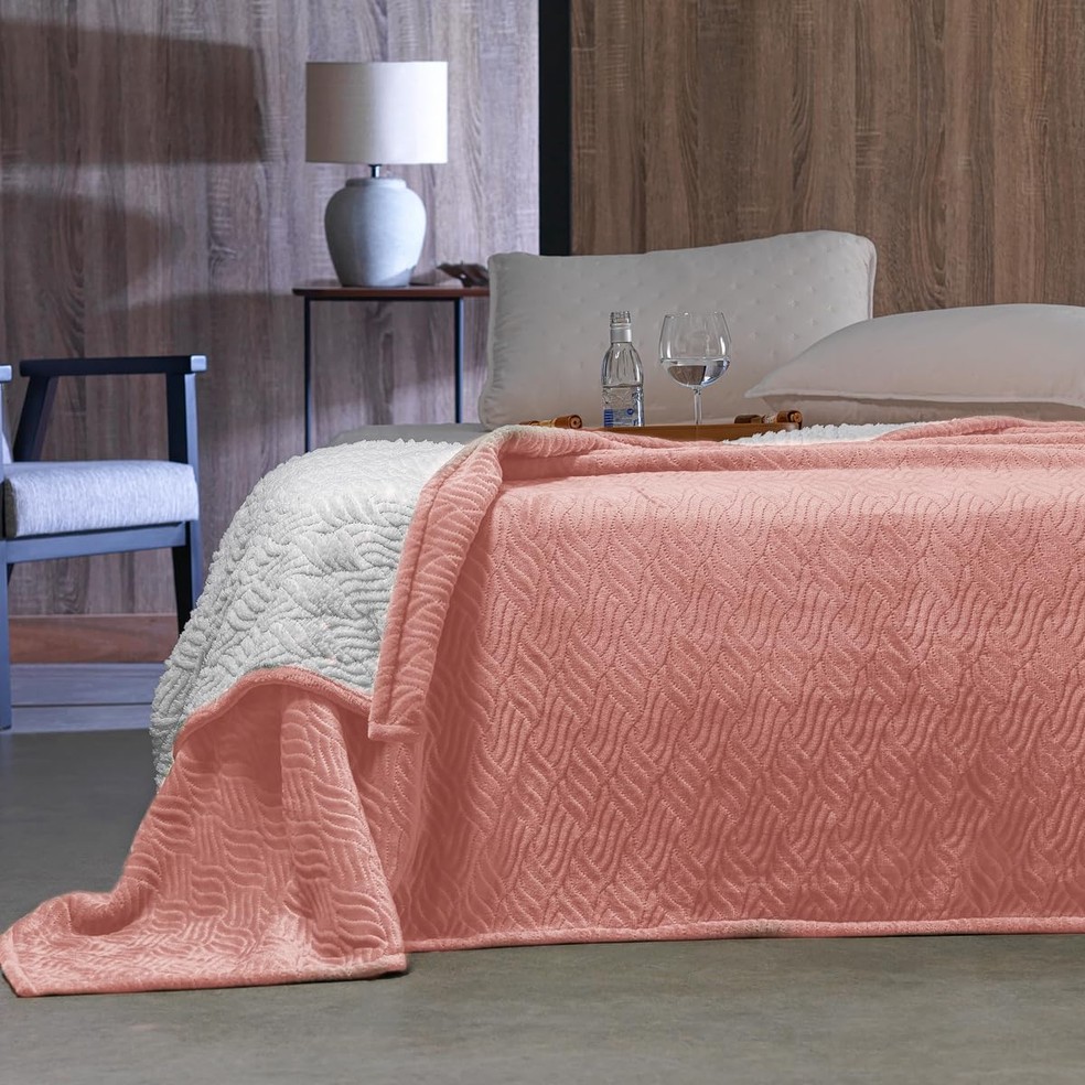 Peach Fuzz: 6 itens para decorar a casa com a cor do ano 2024