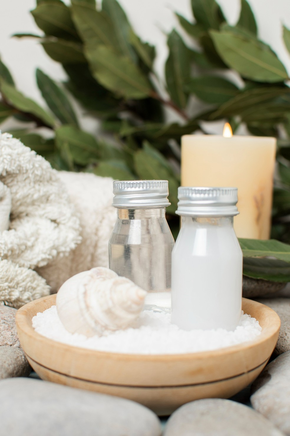 Sal e água são símbolos de purificação, equilíbrio e proteção — Foto: Freepik