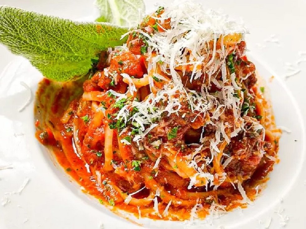 Italianos reprovam espaguete quebrado e com ketchup como molho — Foto: Divulgação