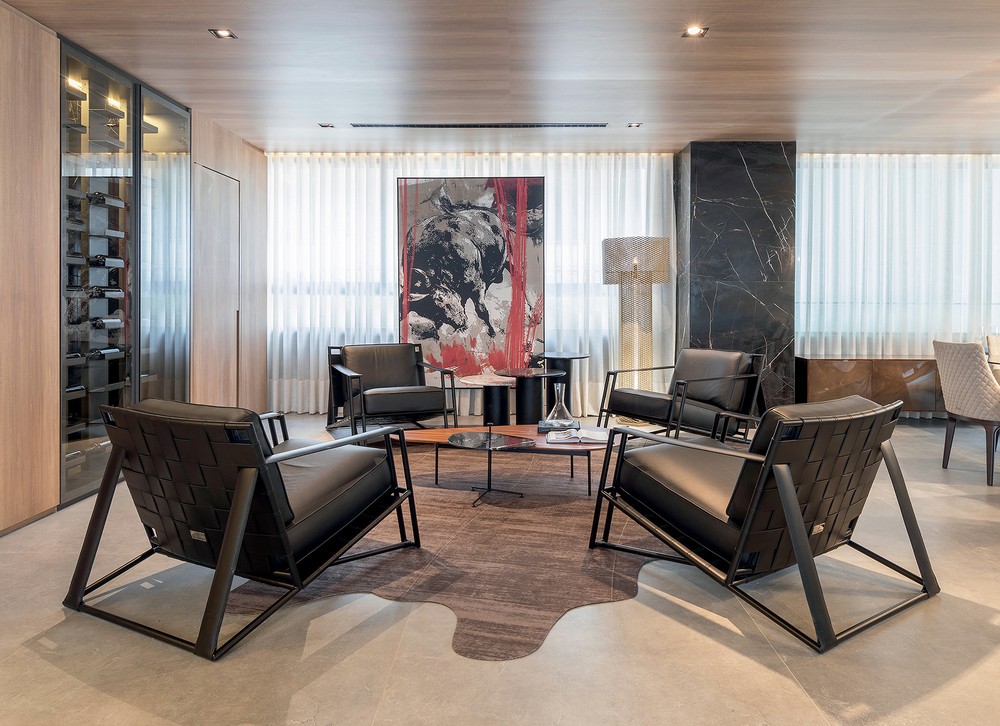 Apartamento decorado de 250 m² reúne peças de design italiano e ...