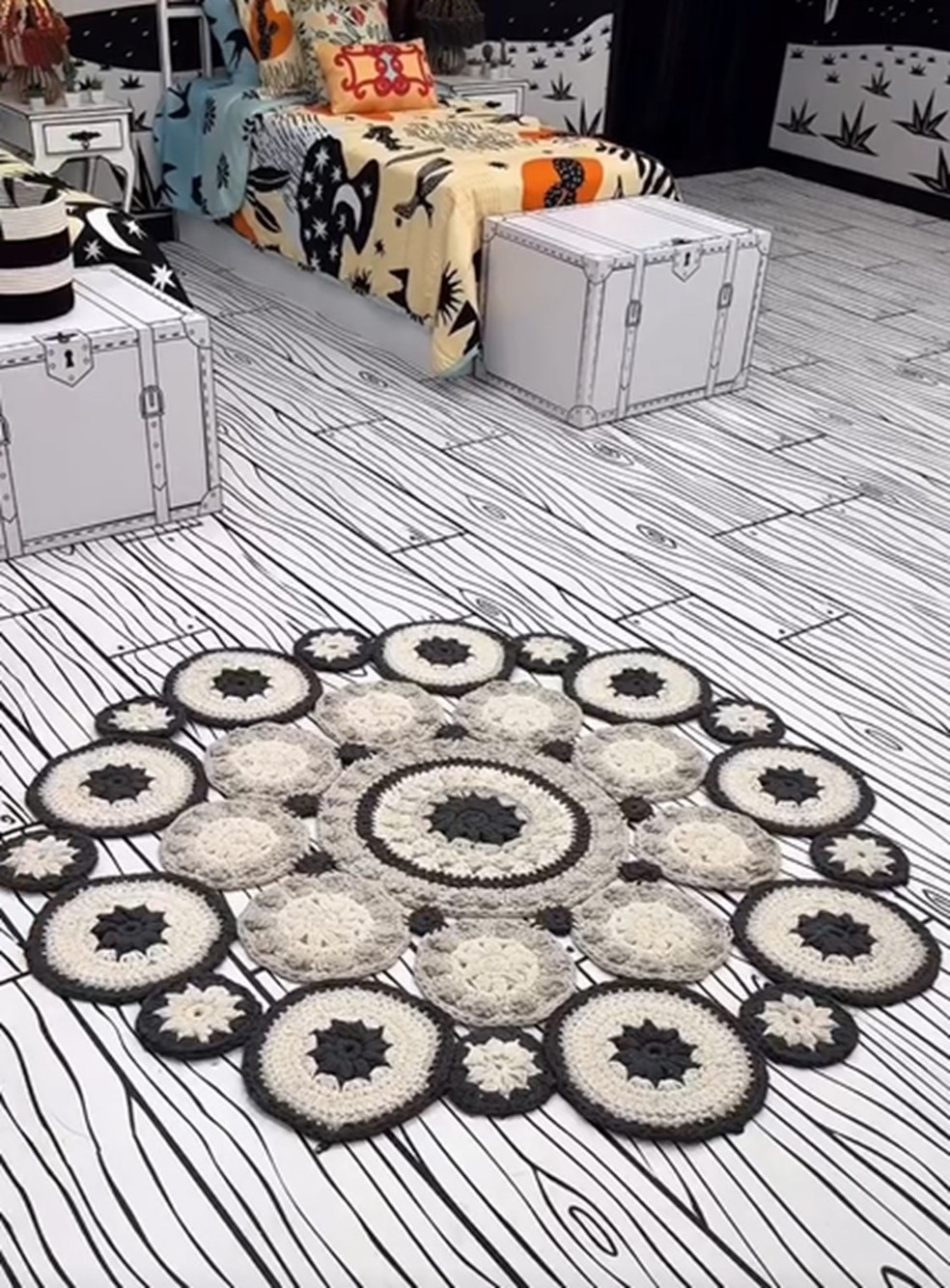 Ex-BBB Lia Khey assina peças artesanais da casa do BBB Experience — Foto: Reprodução/Instagram