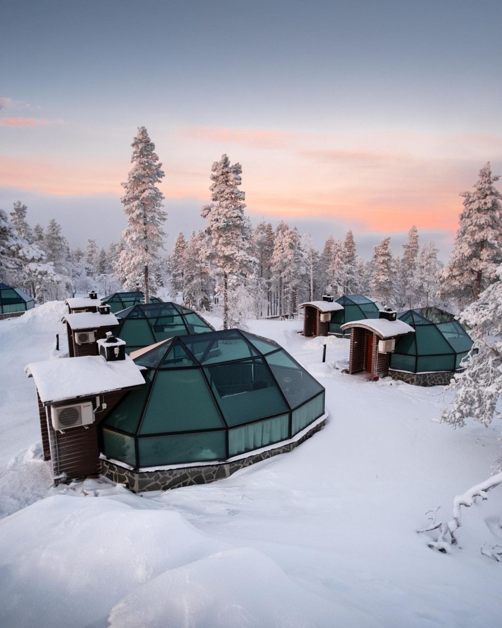 Iglus de vidro com vista 360° hospedam duas pessoas na Finlândia — Foto: Divulgação/Levin Iglut