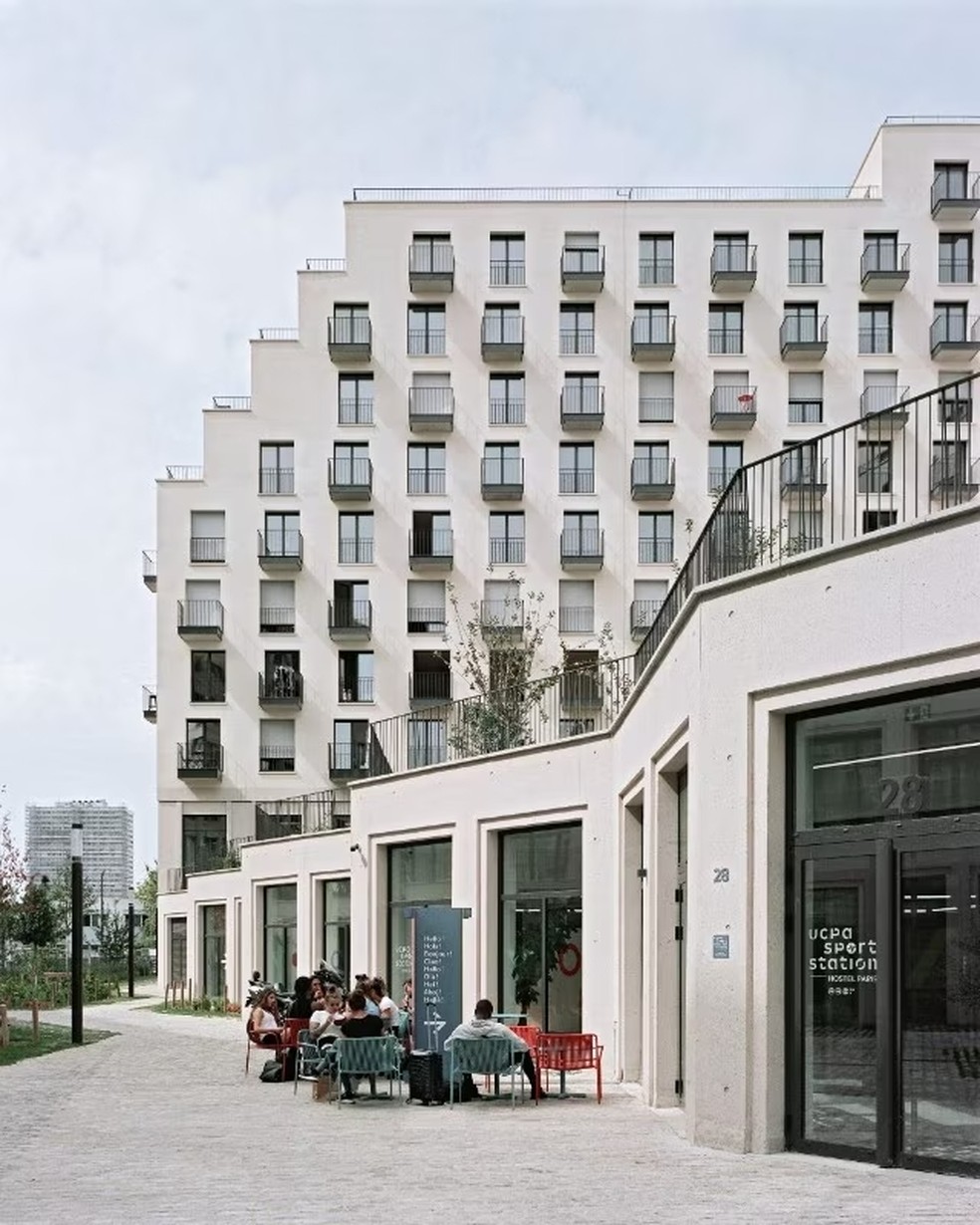 O bairro, localizado no 19º arrondissement possui verde por todos os lados, de forma que aproxima os moradores da natureza e purifica o ar  — Foto: Julien Hourcade