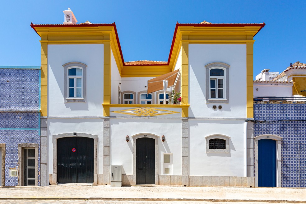 Casa Hist rica Em Portugal Tem Mem rias De Viagens E Muita Cor