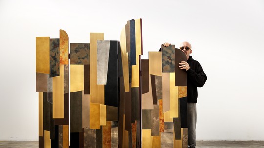 Antonio Marras aproxima moda e design em coleção