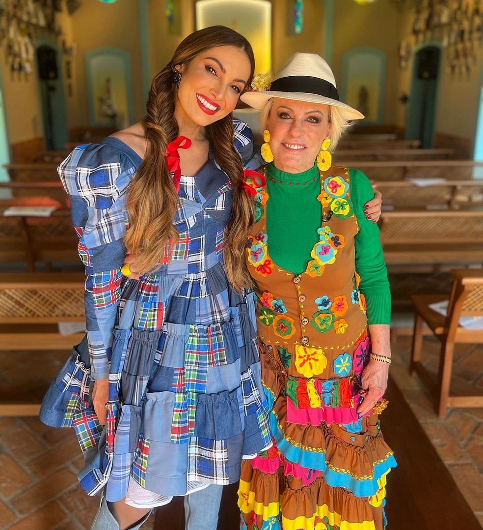 Patrícia Poeta e Ana Maria Braga em capela da Fazenda Primavera, propriedade da apresentadora do 'Mais Você' — Foto: Reprodução/Instagram
